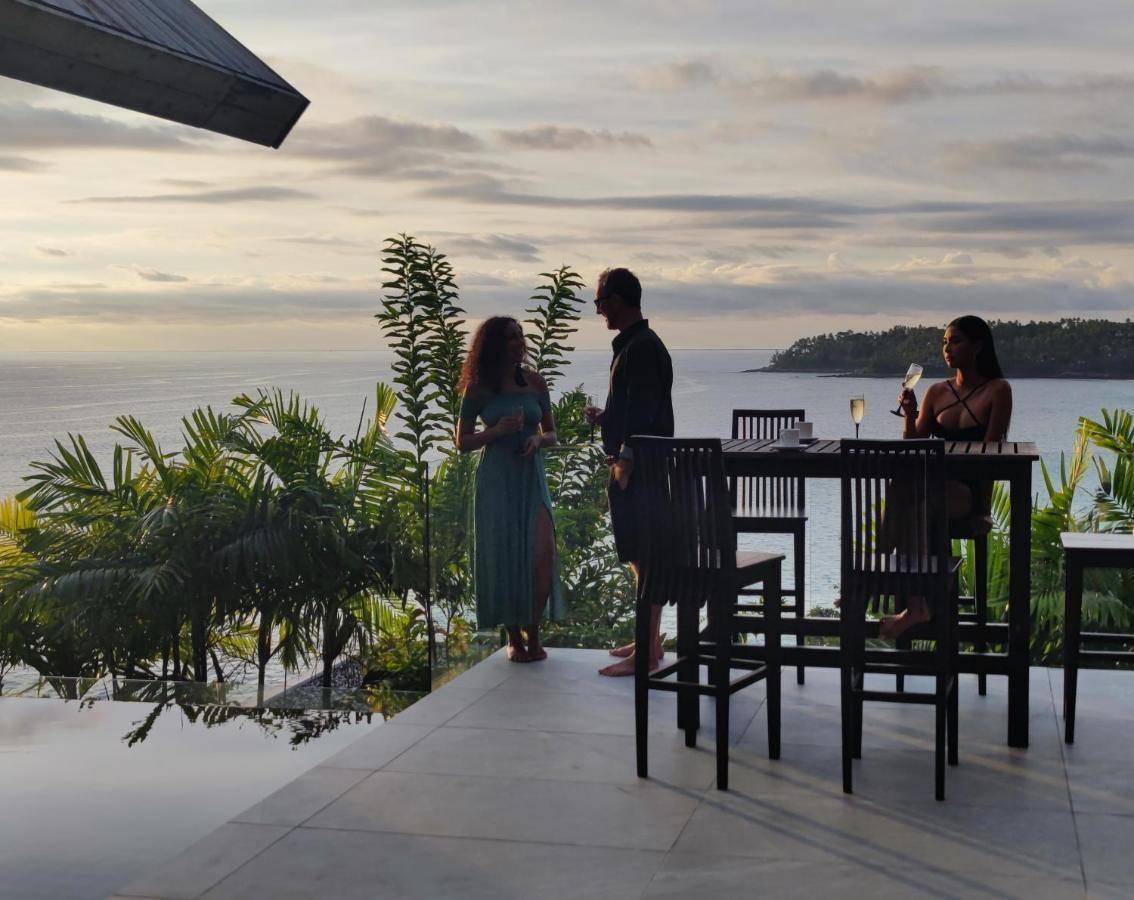 Surin Beach Oceanfront Villa With Ocean And Beach Views المظهر الخارجي الصورة